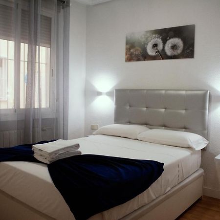 Hostal Artico Madrid Kültér fotó