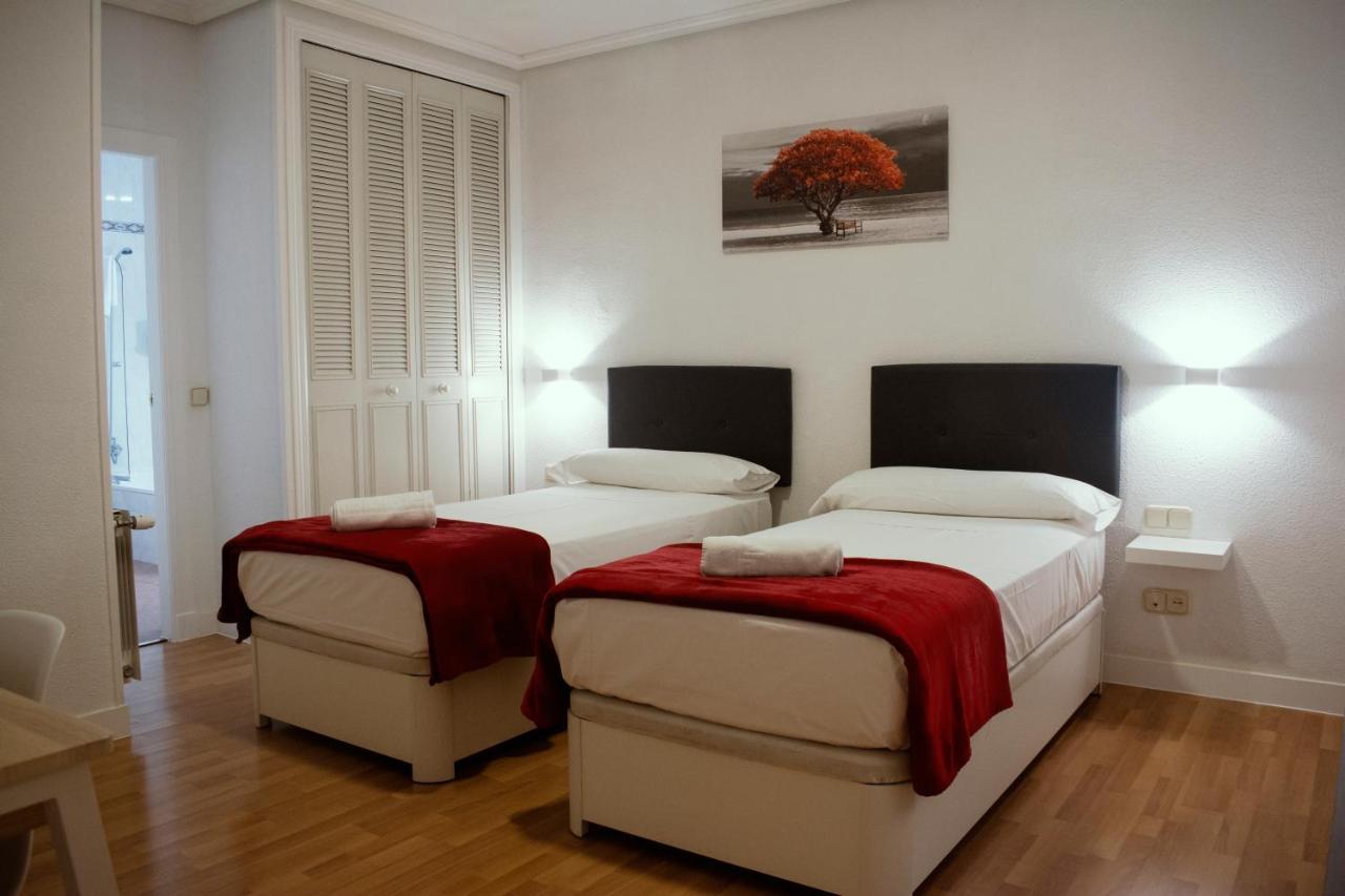 Hostal Artico Madrid Kültér fotó