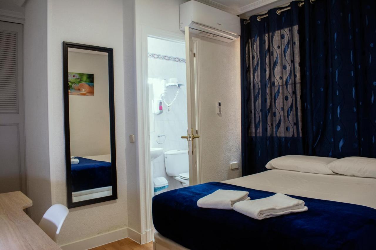 Hostal Artico Madrid Kültér fotó