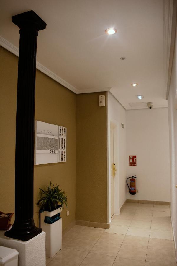 Hostal Artico Madrid Kültér fotó