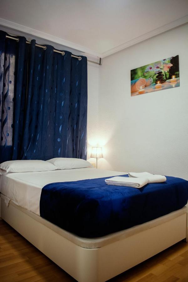 Hostal Artico Madrid Kültér fotó