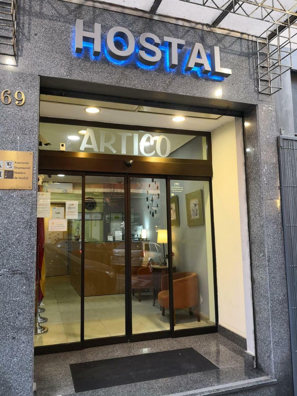 Hostal Artico Madrid Kültér fotó